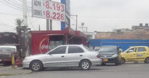 AUTO LAVADO CARRERA 22 CON CALLE 9A AUTO LAVADO CARRERA 22 CON CALLE 9A